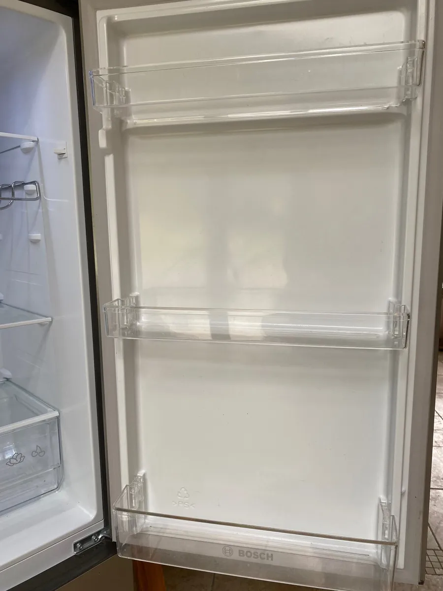 Fridge freezer and dishwasher - Image 3
