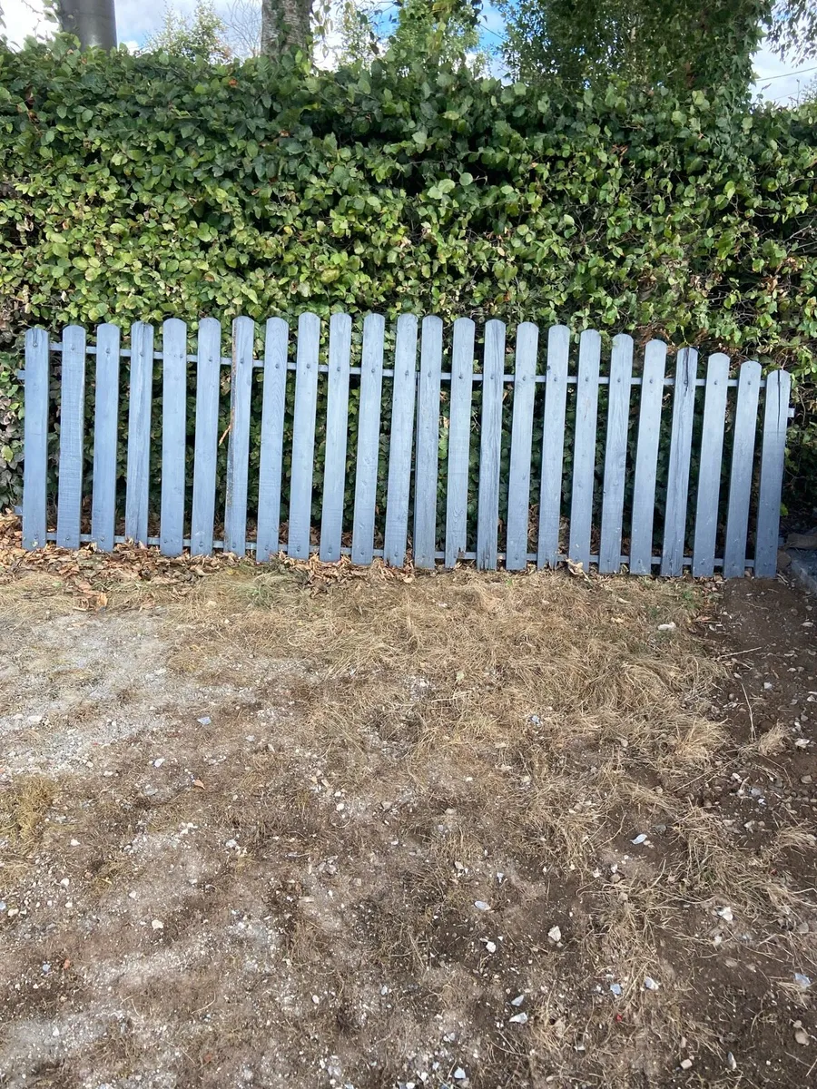 Gates - Image 1