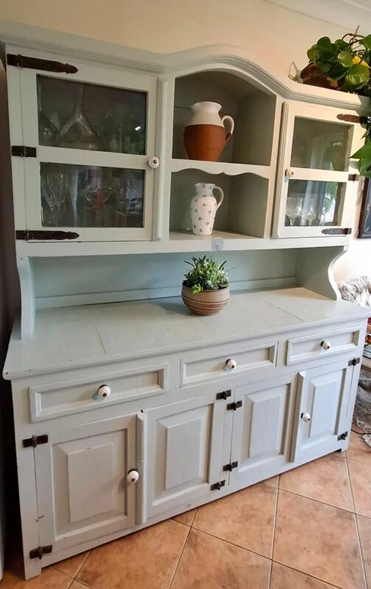 Dresser - Image 2