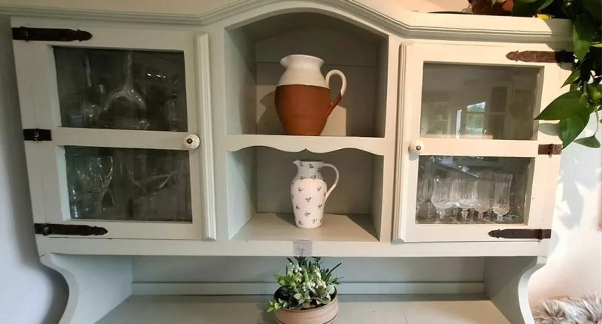 Dresser - Image 3