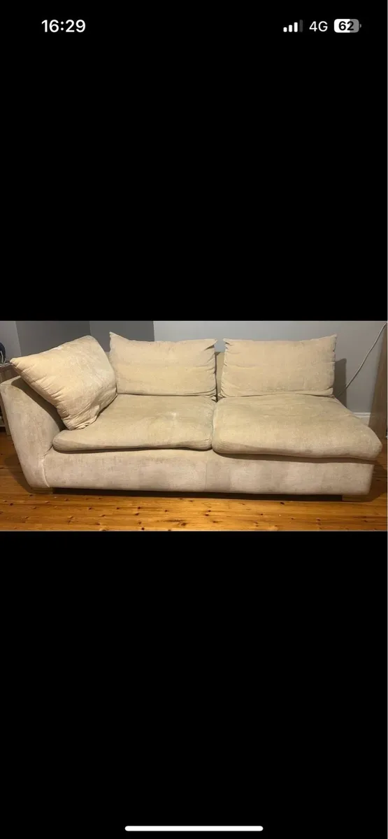 2 seater couch - Image 1