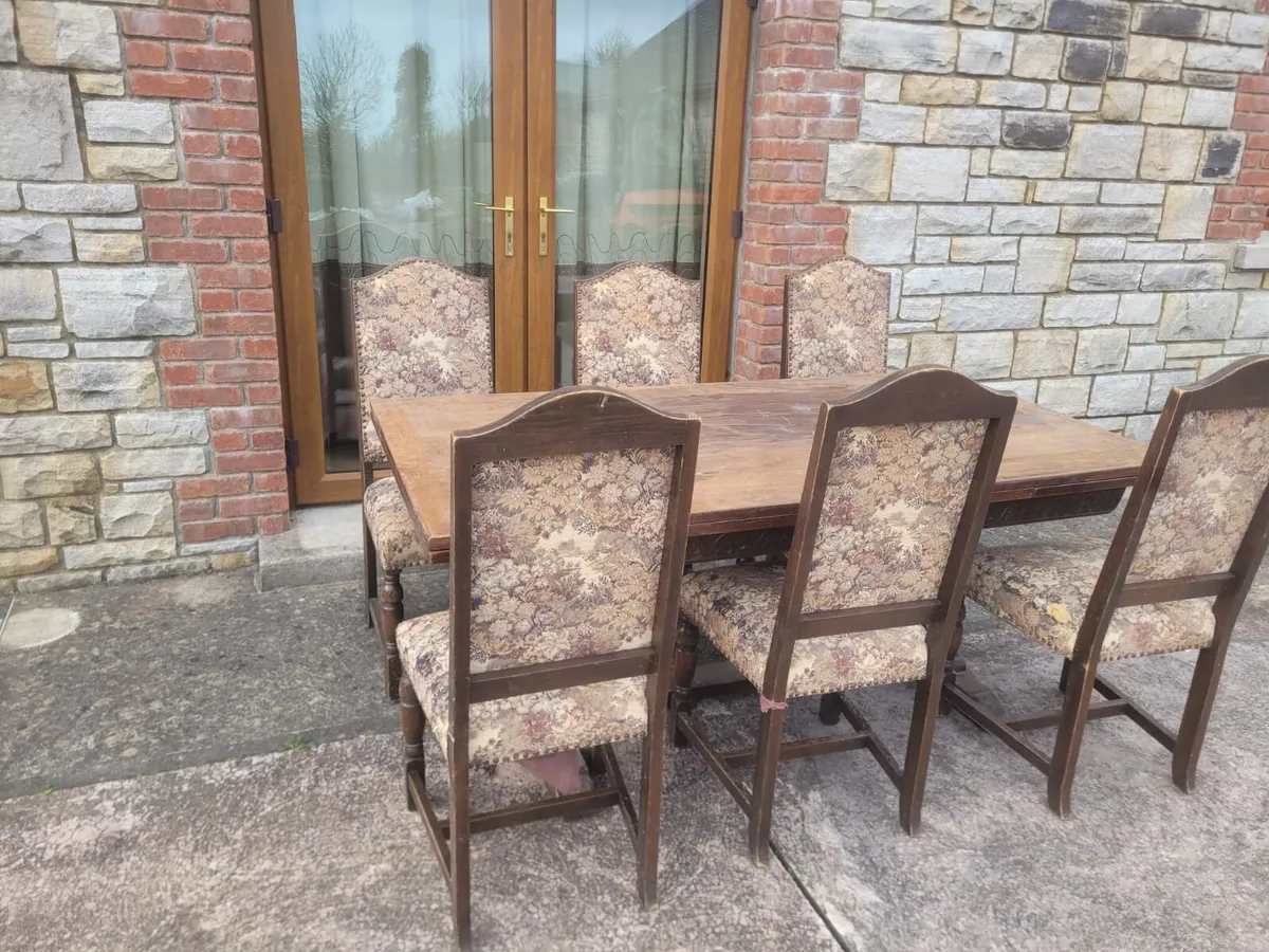 Antique oak table and chairs - Image 2