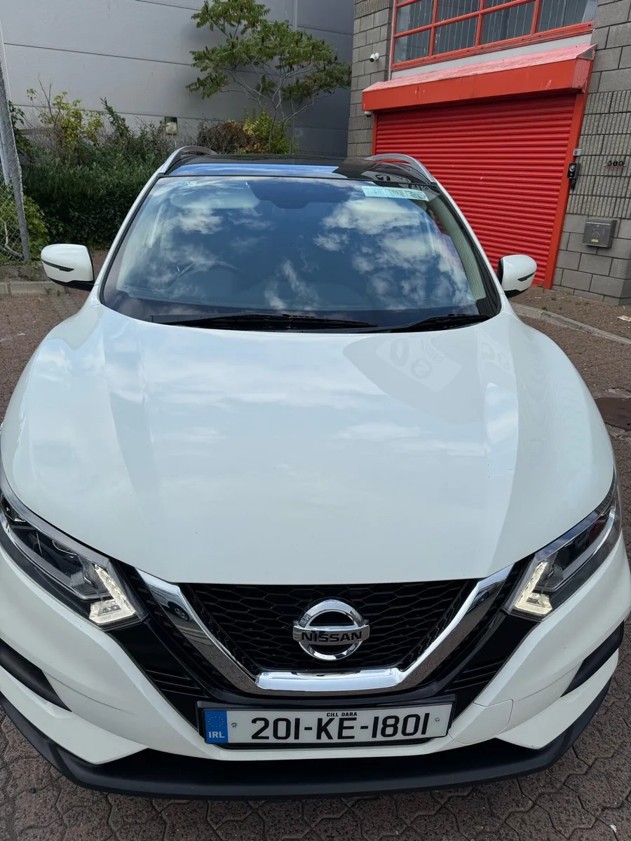 Nissan qashqai 1.5dci Auto glass roof - Image 1