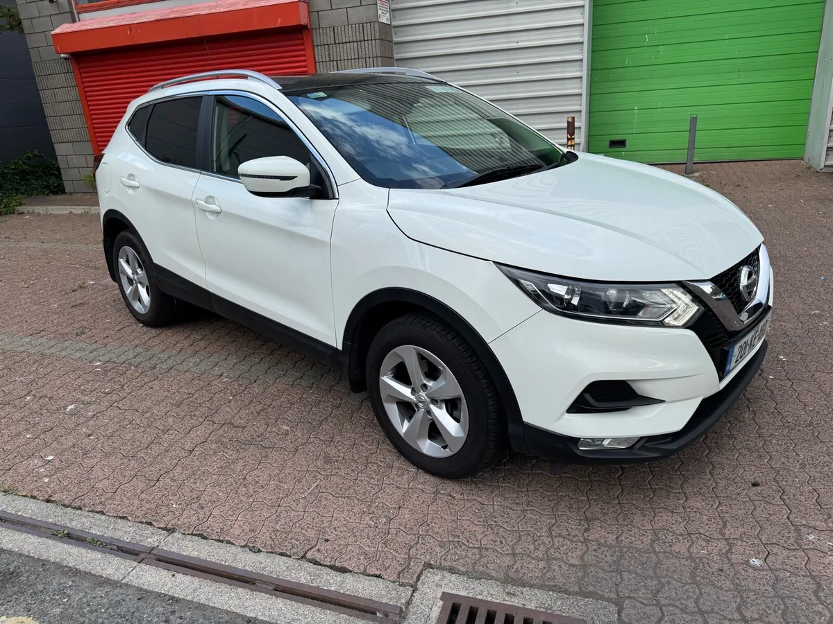 Nissan qashqai 1.5dci Auto glass roof - Image 2