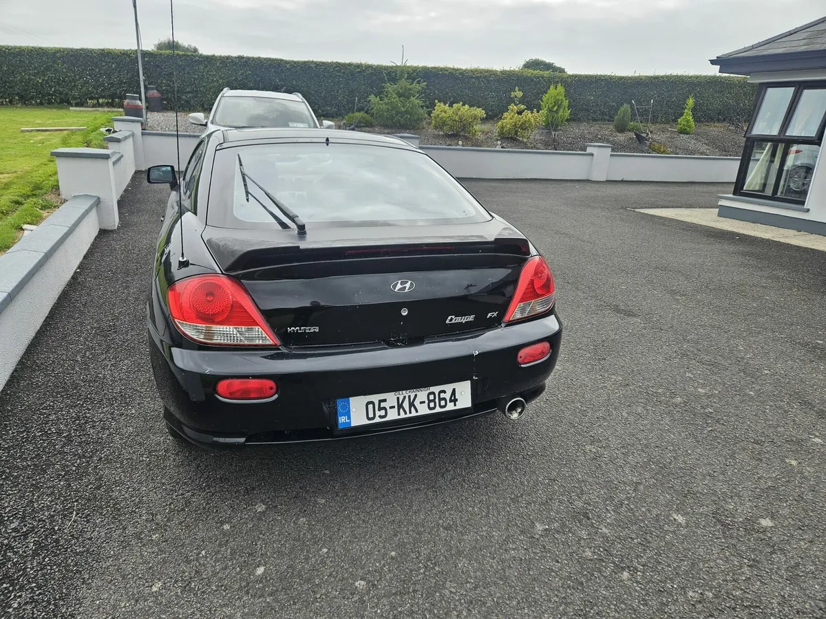 2005 Hyundai coupe - Image 3
