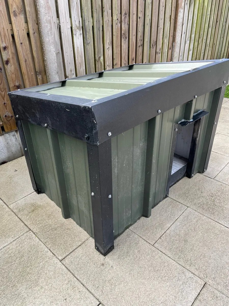 Insulated Dog Kennel - Image 4