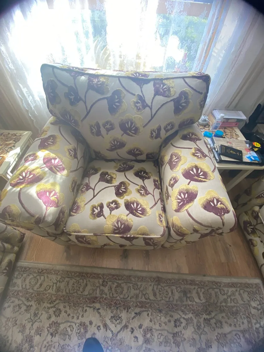 3 piece - Image 2