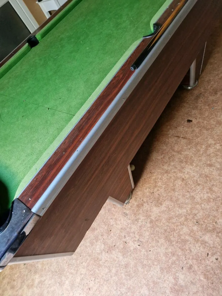 Pool table - Image 2