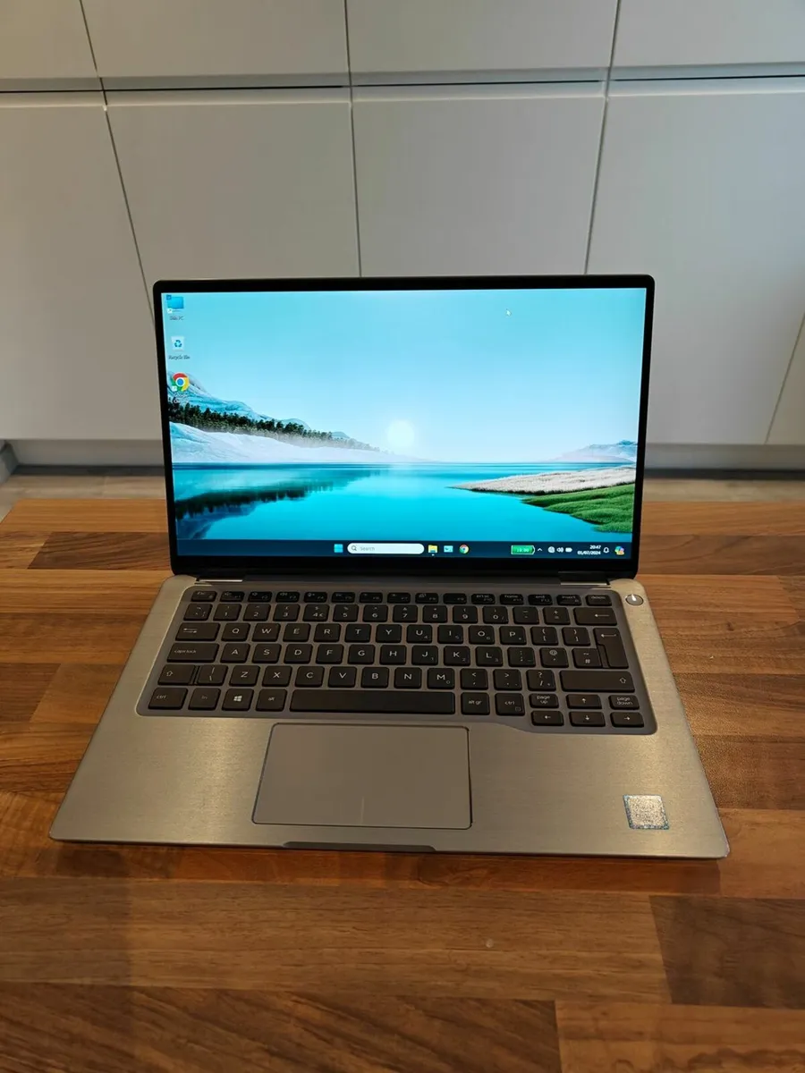 DELL Latitude 7400 2-in-1 360 Rotated Touchscreen - Image 2