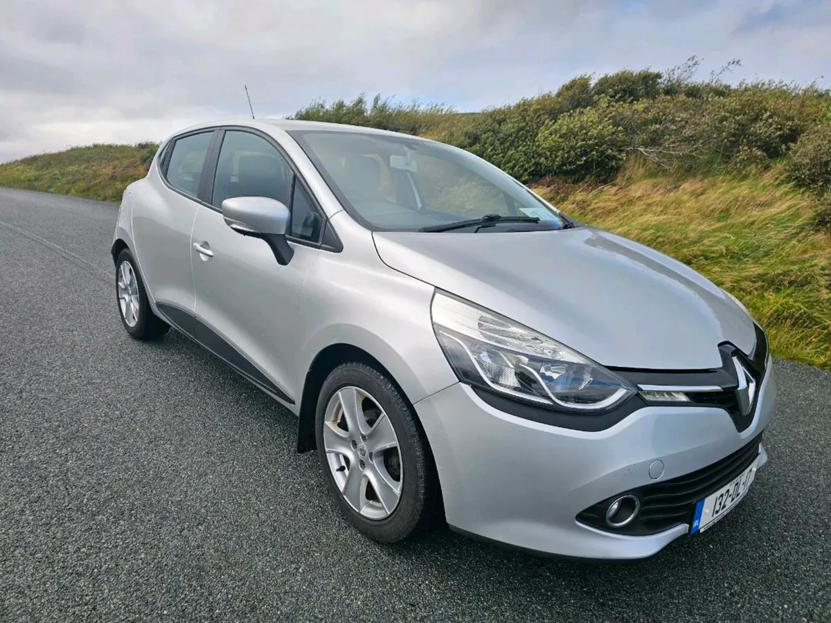 132 Renault clio 1.2 petrol - Image 1