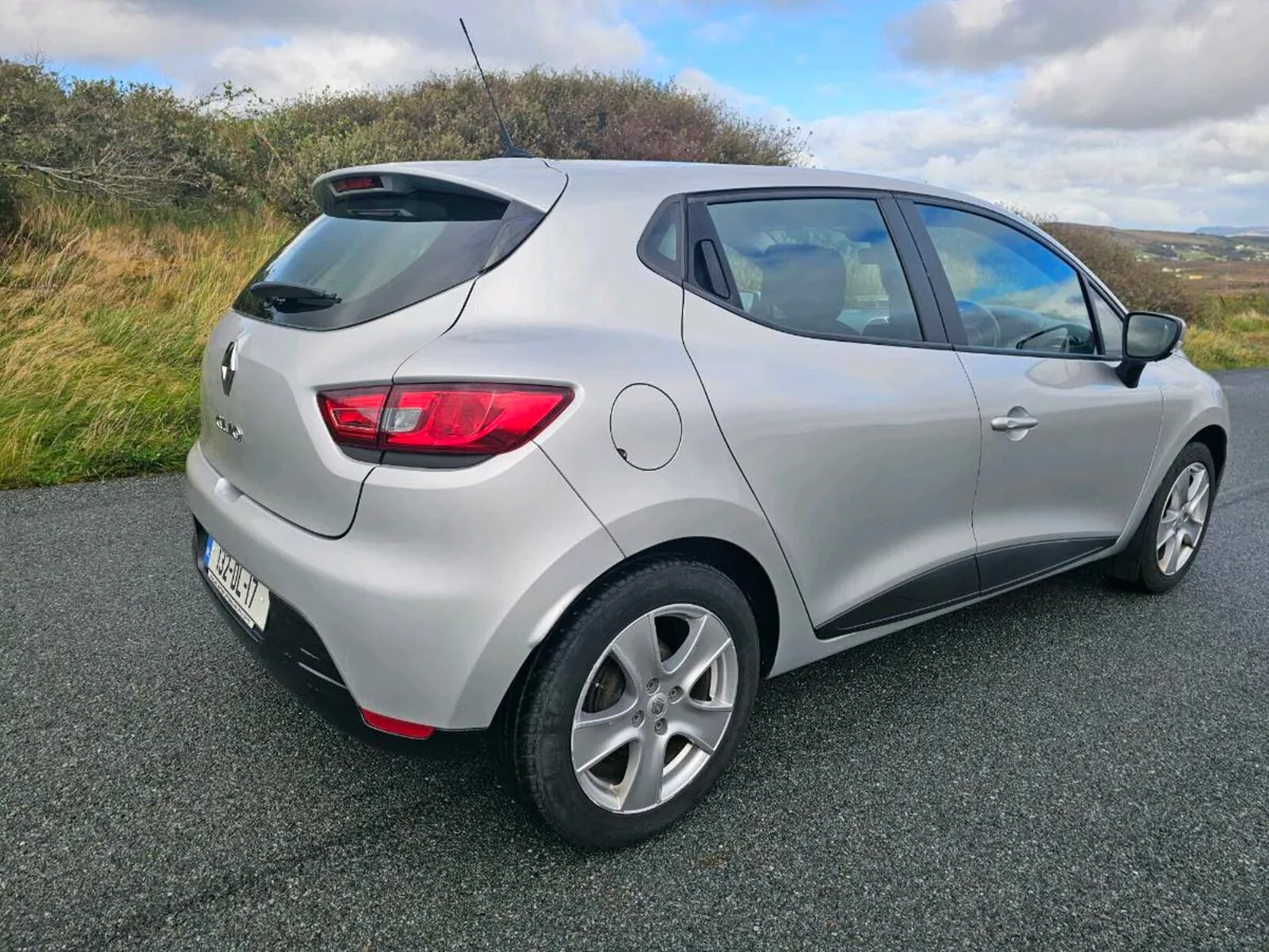 132 Renault clio 1.2 petrol - Image 4