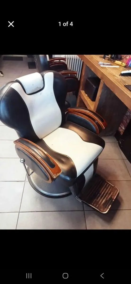 barber chair - Image 1