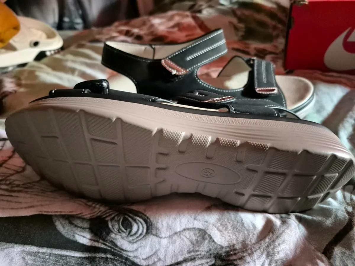 NEW SANDLES - Image 3