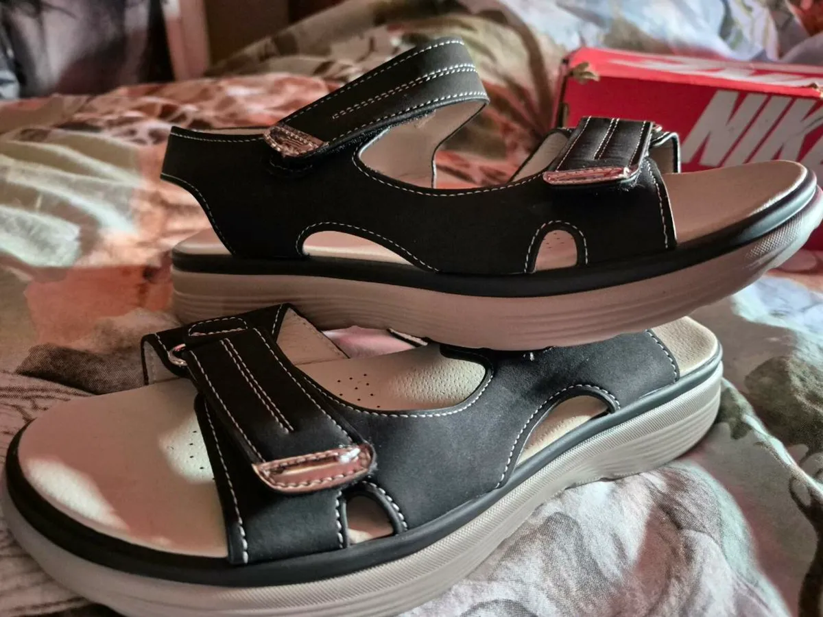 NEW SANDLES - Image 4