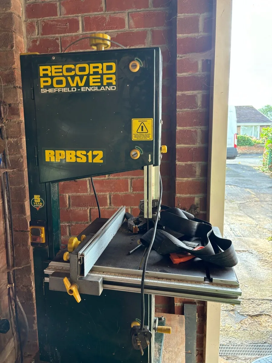 Record power bandsaw 240v & Stand. - Image 1