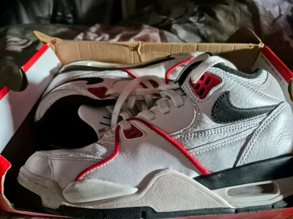 NIKE FLIGHT - Image 1