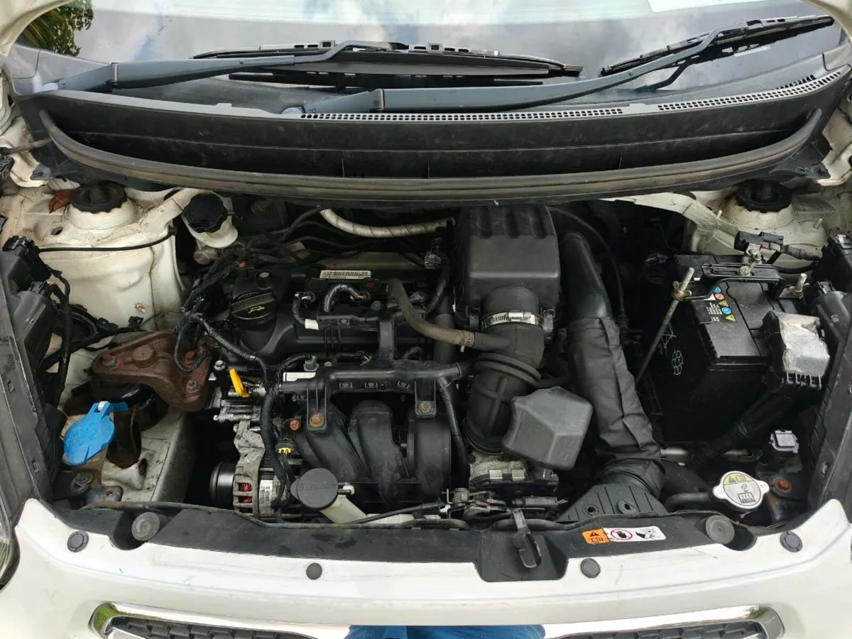 2014 Kia Picanto 1.0L Long nct and tax - Image 4