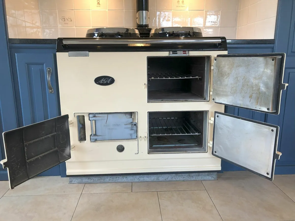 AGA oil fired range - Image 4