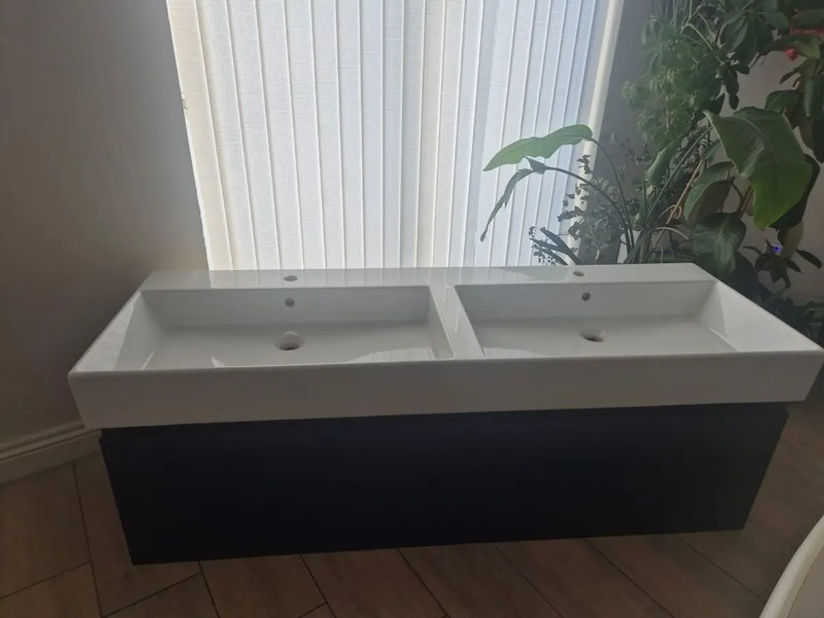 Catalano double sink with floating vanity unit - Image 1