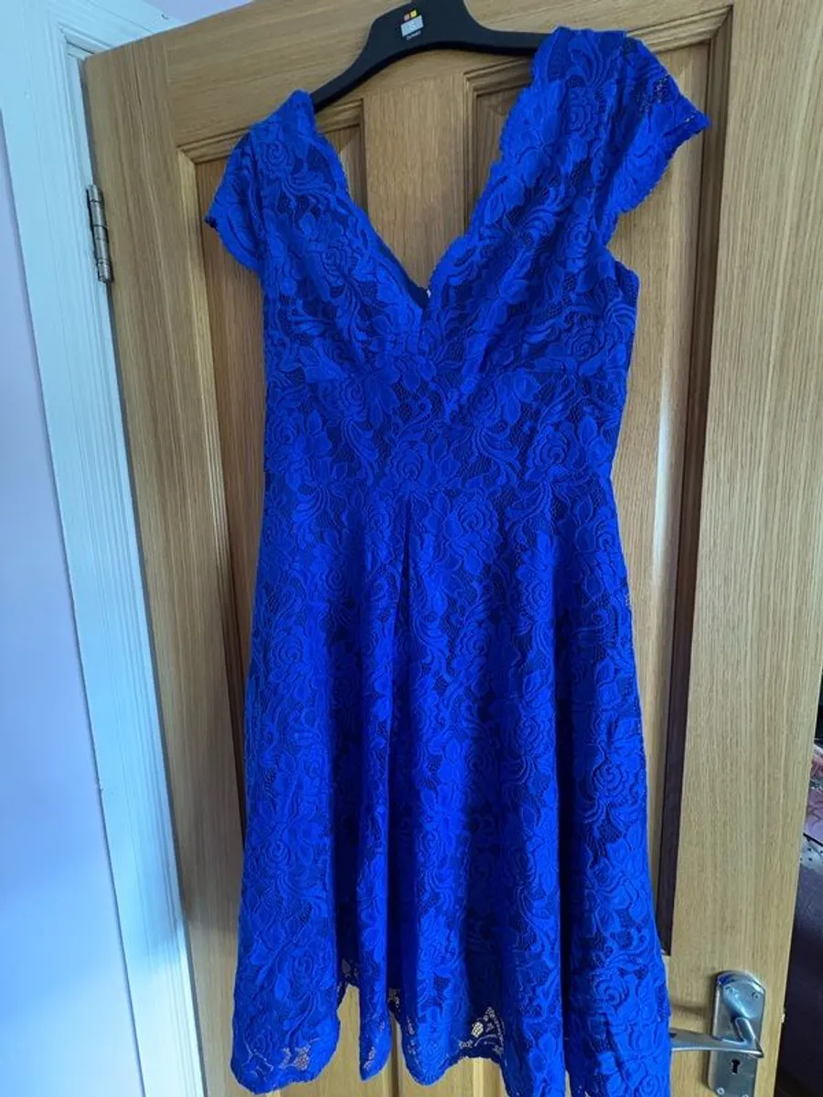Dresses - Image 3