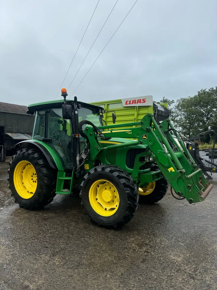 John Deere 5100R with Loader - Image 2