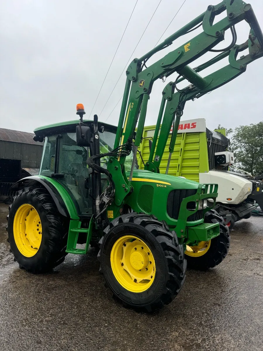 John Deere 5100R with Loader - Image 4