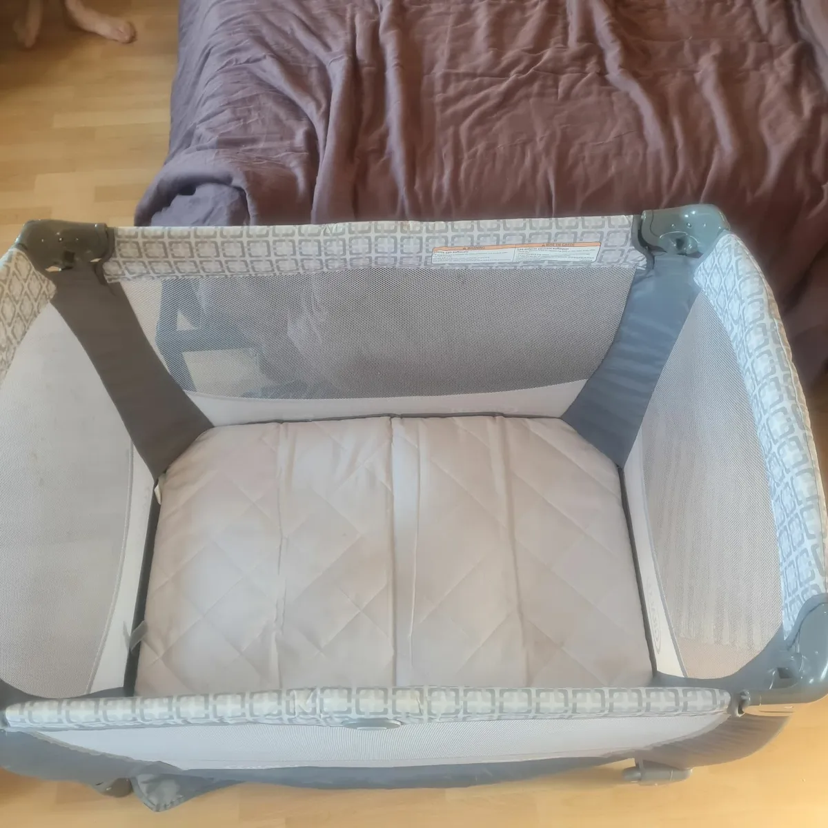 Baby Travel Cot - Image 4