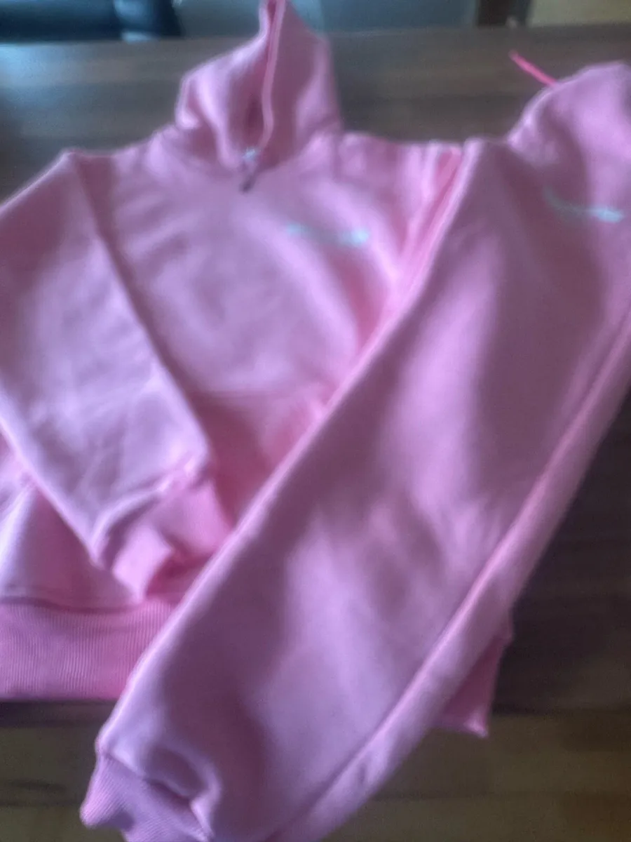 White fox tracksuit - Image 2