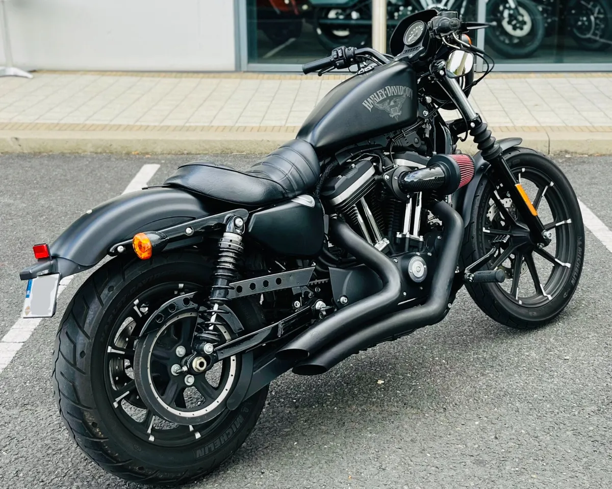 HARLEY-DAVIDSON IRON 883 + EXTRAS - Image 4