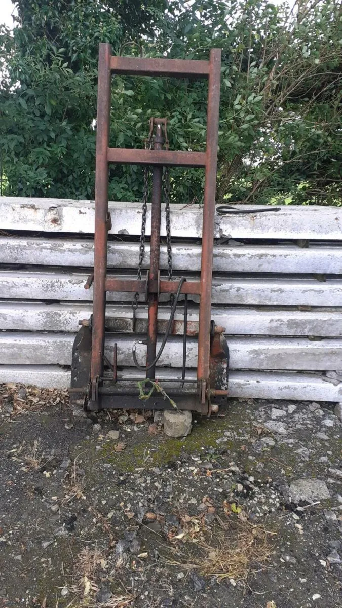 Mast - Image 2