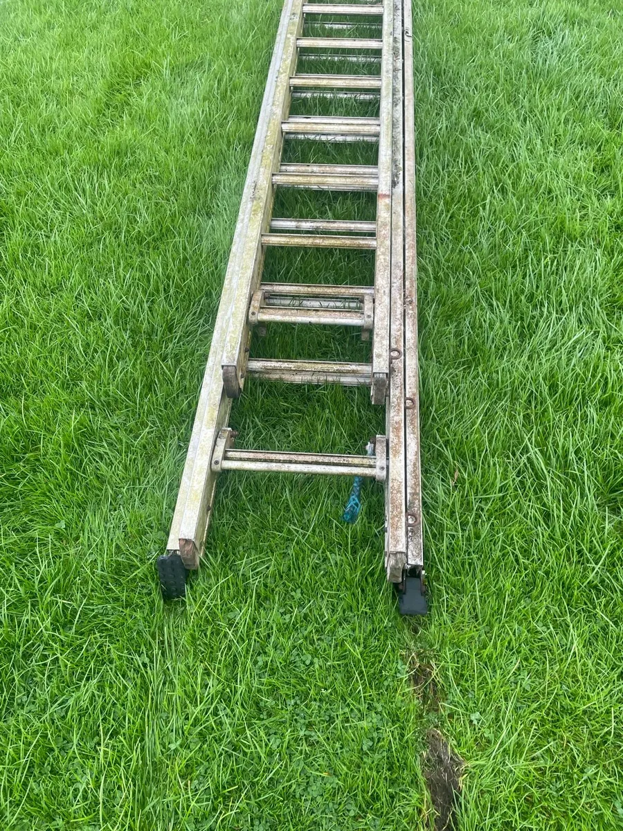 60 foot 3 piece ladder - Image 3