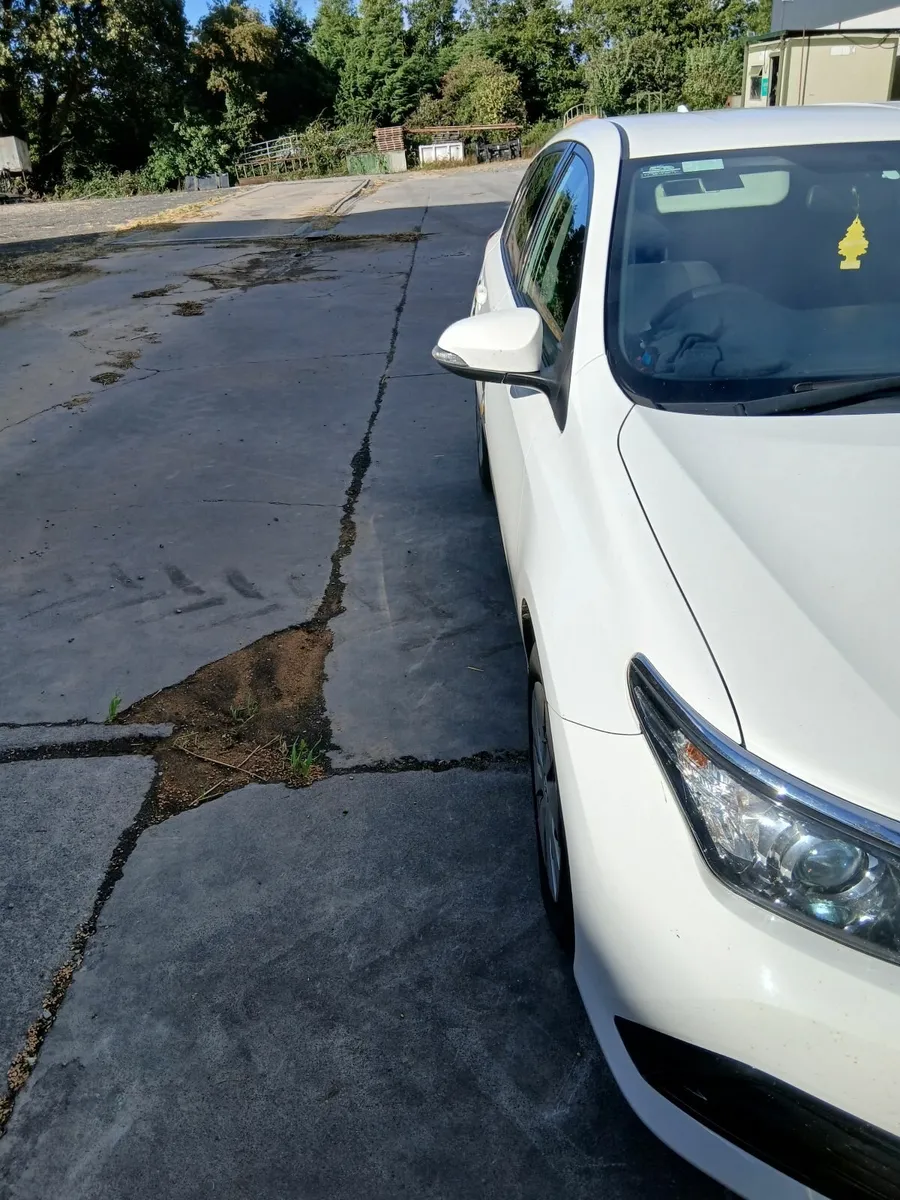 Toyota Auris 2019 - Image 4