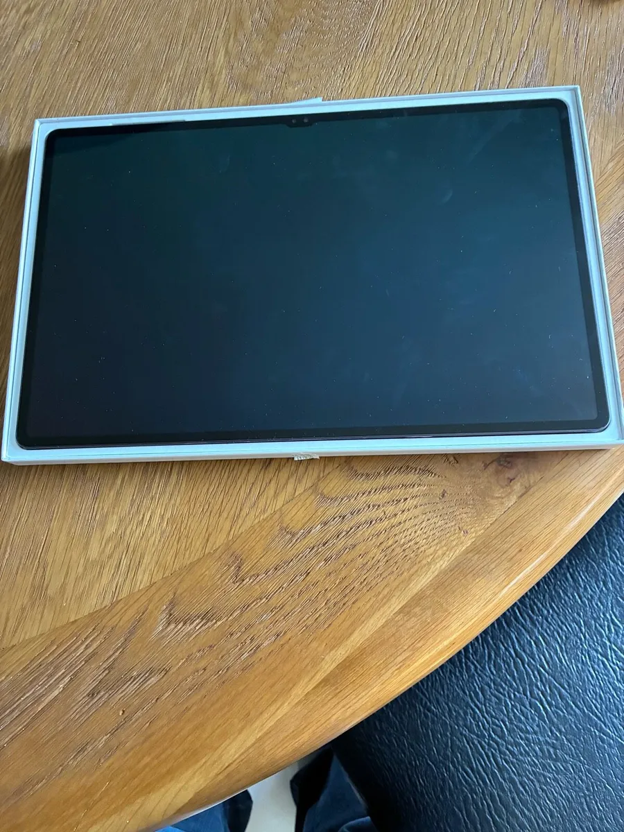 Samsung Galaxy Tab S8 Ultra - Image 2