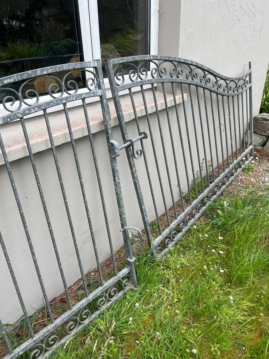 Steel Gates - Image 1