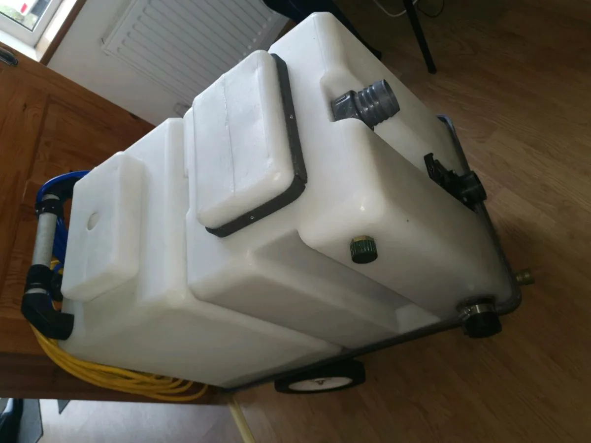 Carpet cleaning Jaguar 8.4 - Image 1