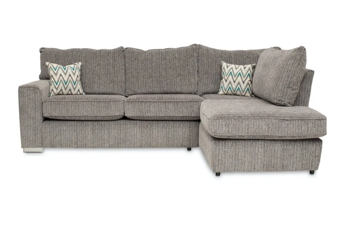 Chase sofa - Image 2