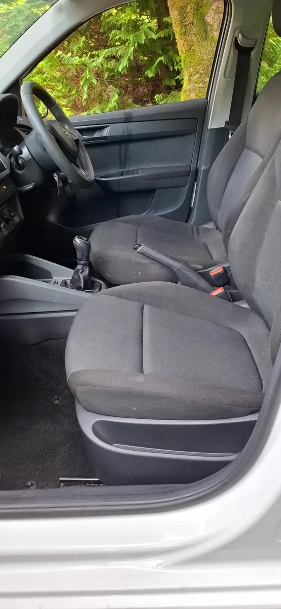 15 Skoda Fabia, Spotless,  NCT 12/25 - Image 3