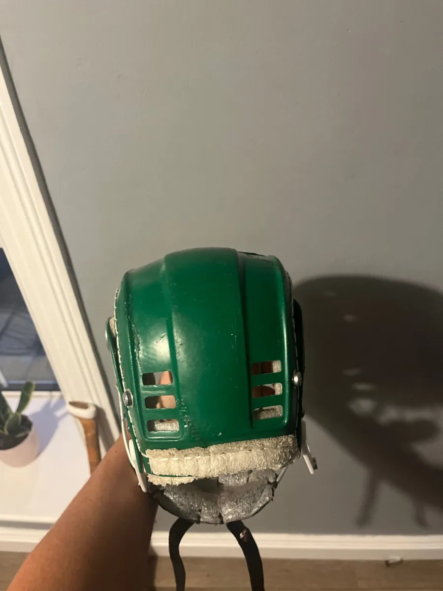 Oldstyle hurling helmet - Image 3