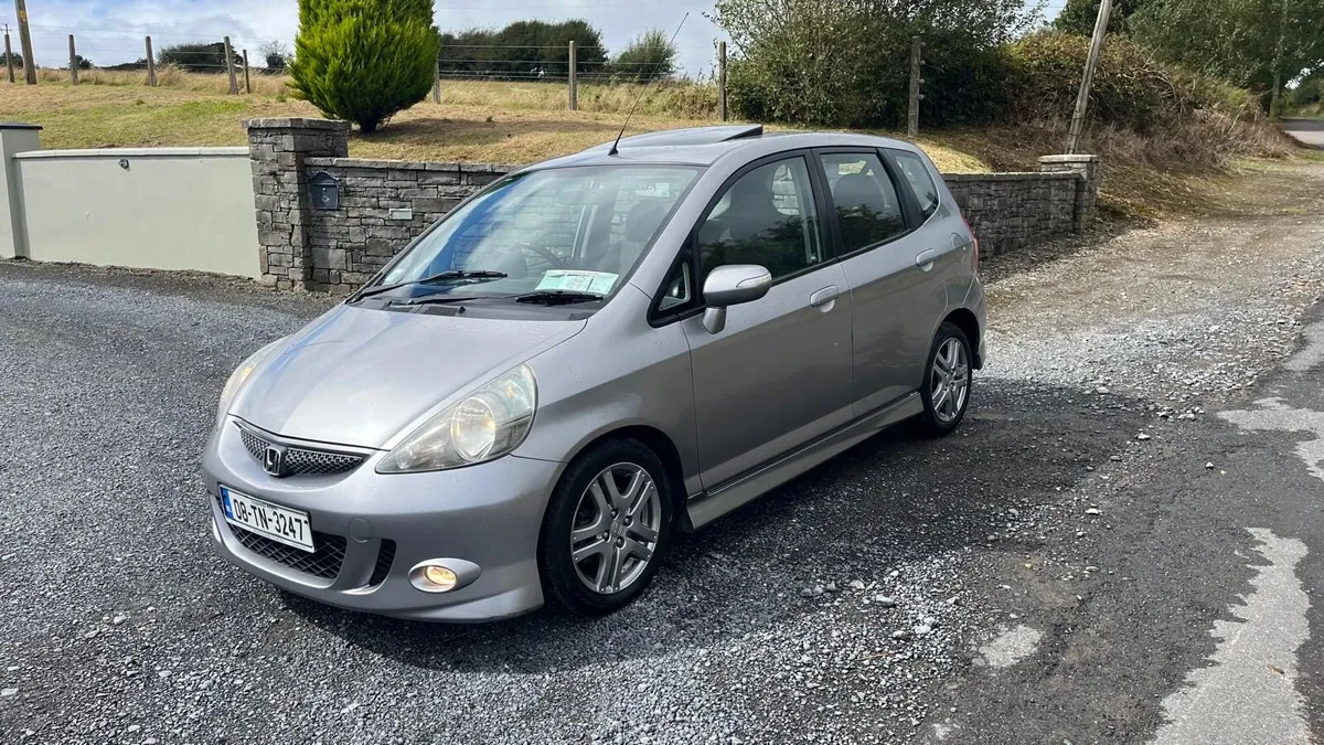 Honda Jazz 1.4 SES AUTOMATIC NEW NCT AND TAXED - Image 3
