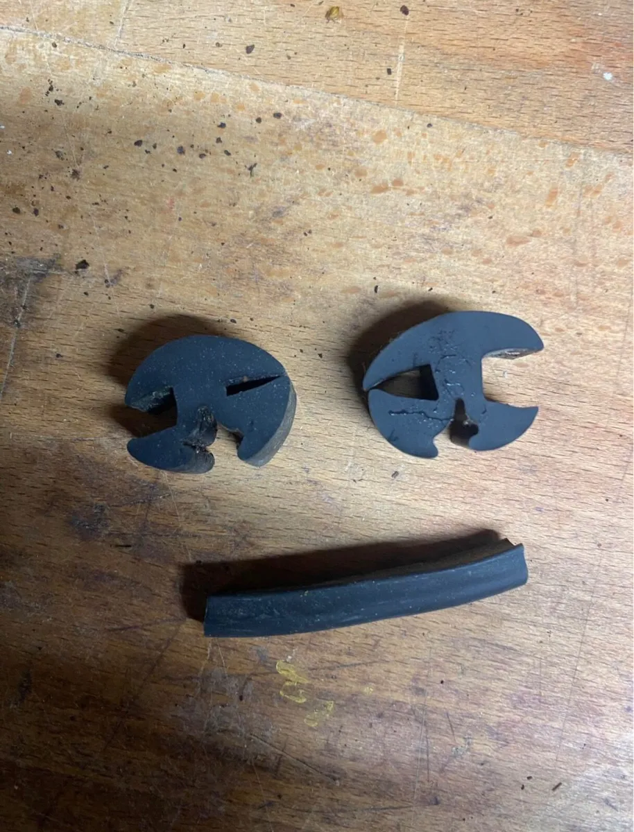 Tractor and vehicles windscreen rubbers - Image 2