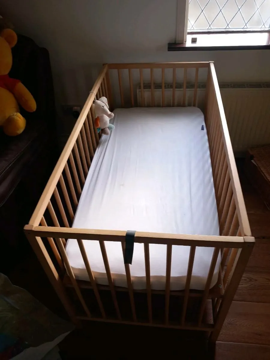 Cot - Image 1