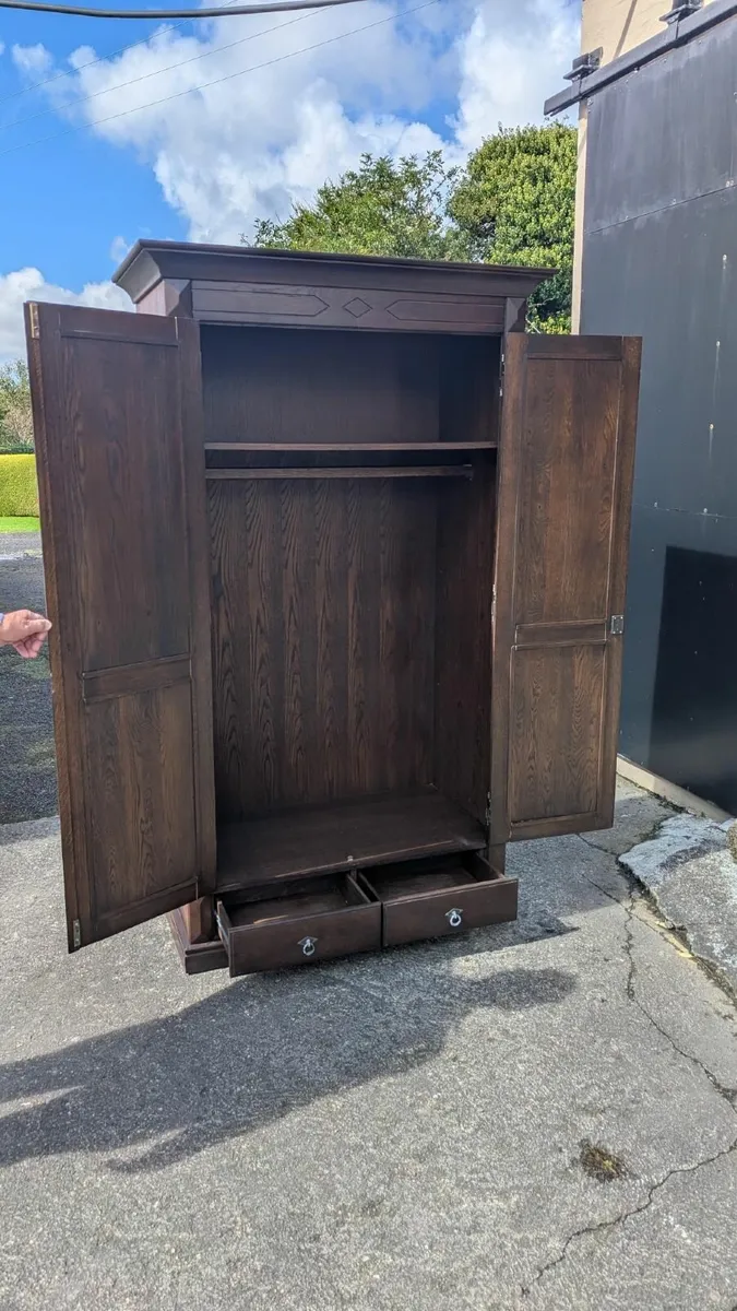Wardrobe - Image 2