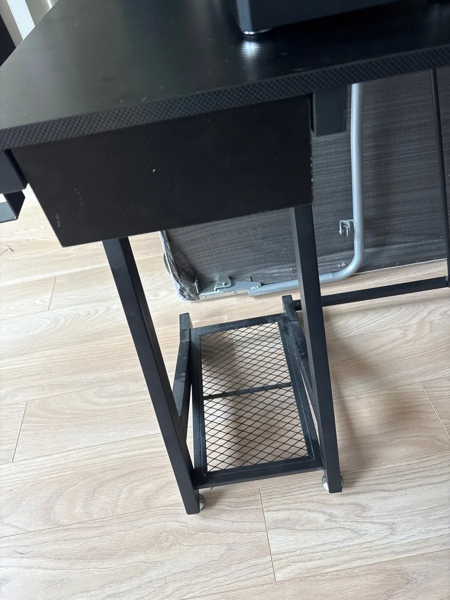 Computer Gaming Table - Image 2