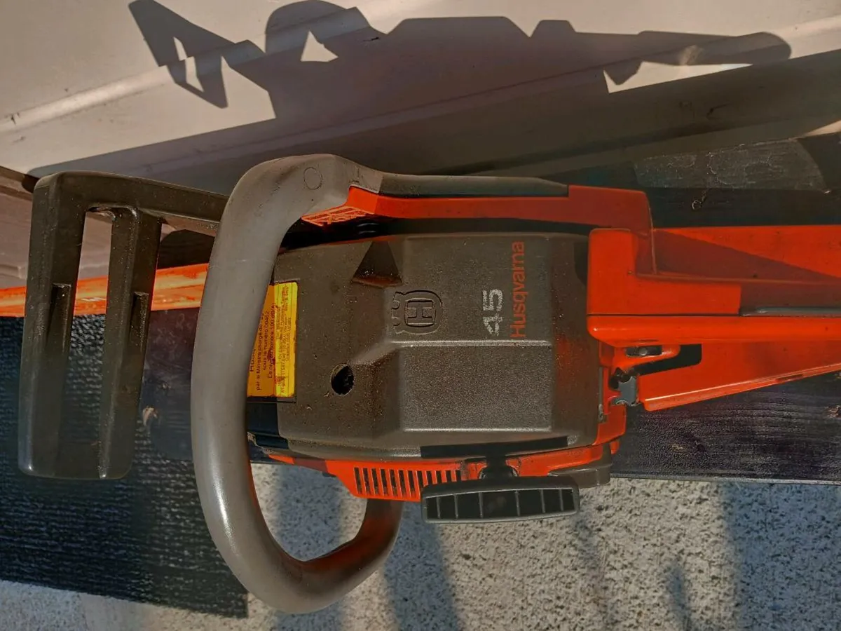 Husqvarna 45 chainsaw in excellent condition. - Image 3