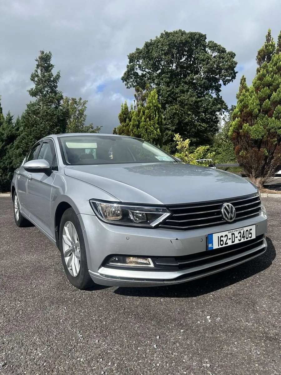 162 Volkswagen Passat - Image 1