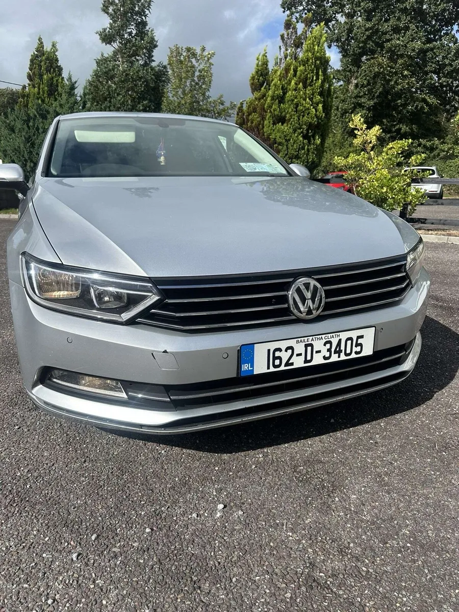 162 Volkswagen Passat - Image 2