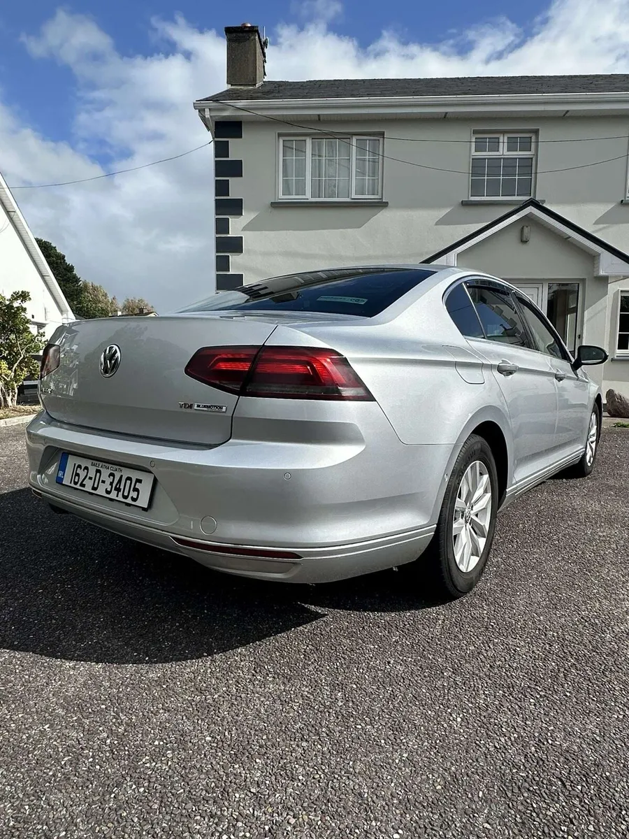 162 Volkswagen Passat - Image 3