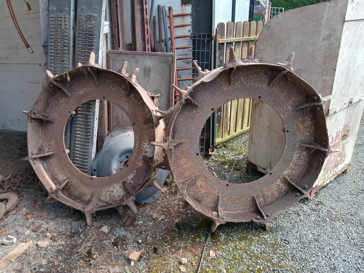 Spade Lugs & Vintage Oil Pump - Image 2