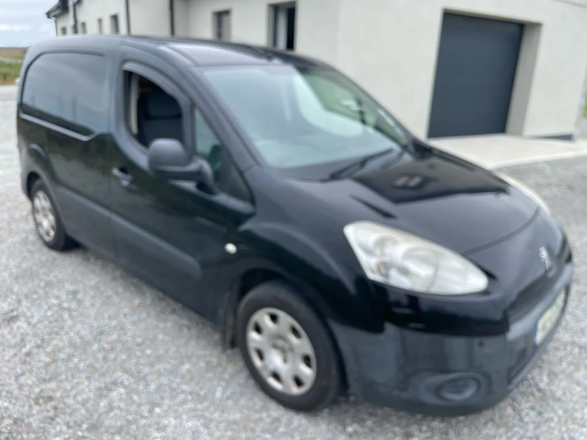 Partner van - Image 1