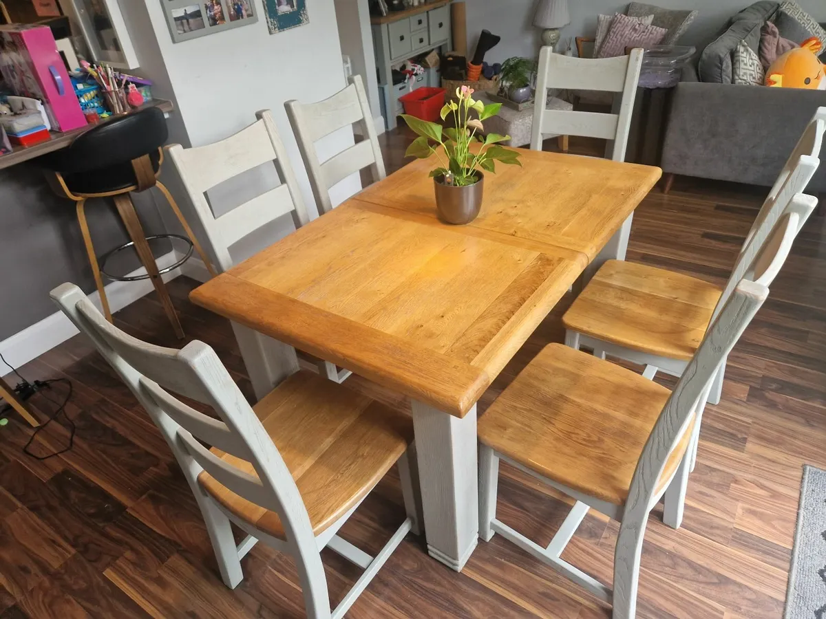 Dining table with six chairs - Image 2